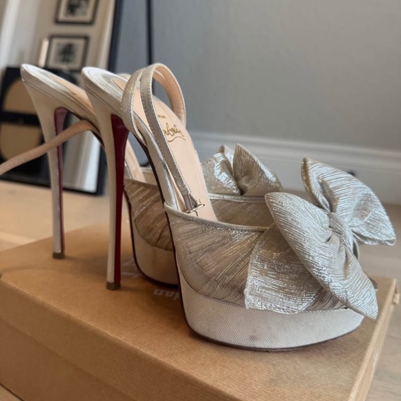 Christian Louboutin Metallic Heels with Bow - Picture 3 of 4